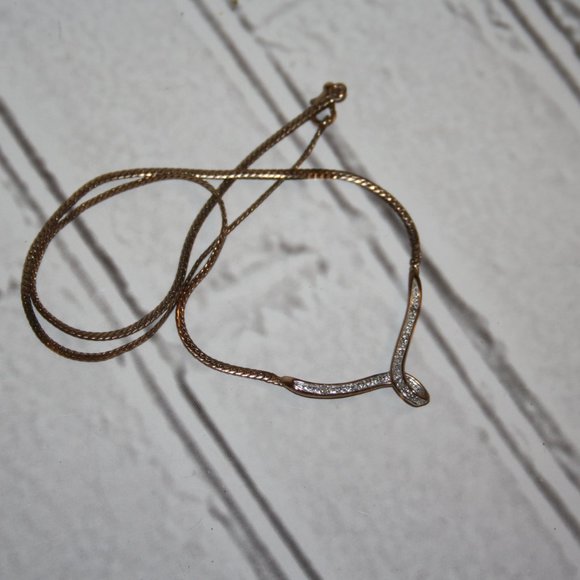 Beautiful gold drop necklace 17" - Picture 3 of 6